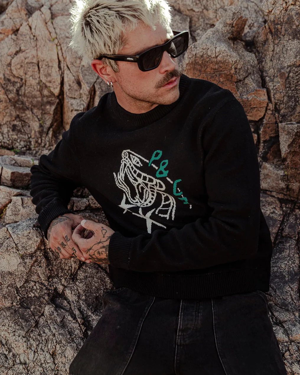 Snake Bite Knit Jumper - Washed Black,Men Tops